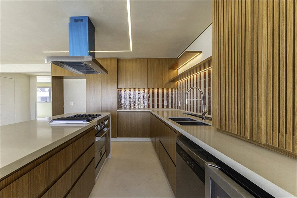 Apartamento à venda ou para alugar com 3 suítes em Água Branca, São Paulo, SP