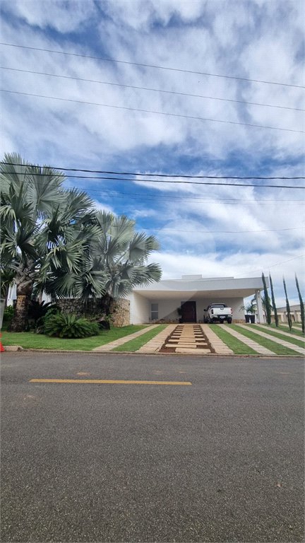 Casa à venda com 3 suítes no condomínio Residencial dos Lagos, Itupeva - SP