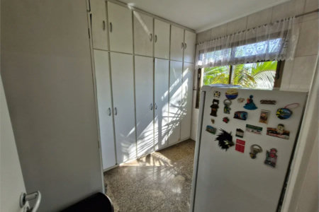 Casa à venda com 4 suítes no condomínio Villa Viana II, Cotia - SP