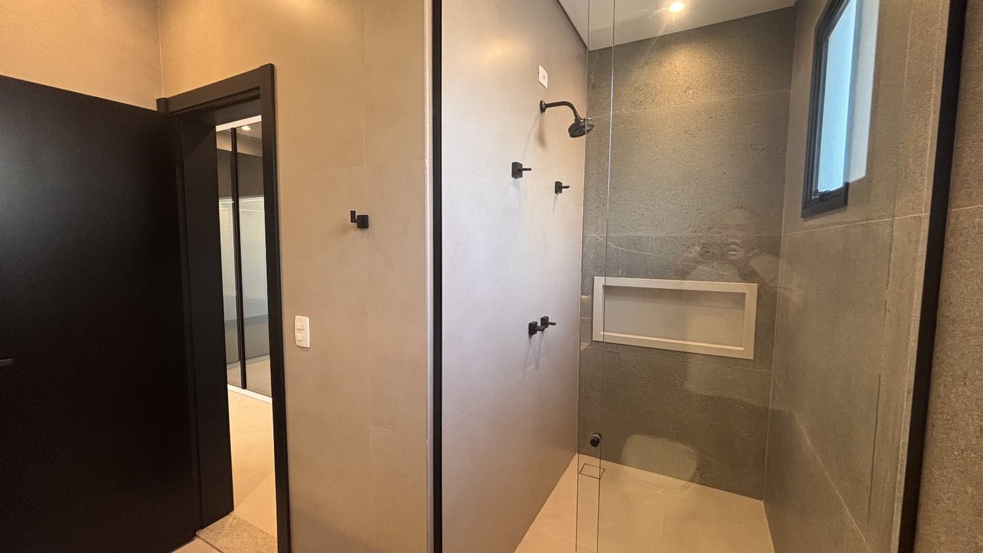 Casa à venda com 3 suítes no condomínio Damha IV, Presidente Prudente - SP
