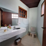 Casa para alugar com 3 quartos, sendo 1 suíte,  no condomínio Estância Marambaia, Vinhedo - SP