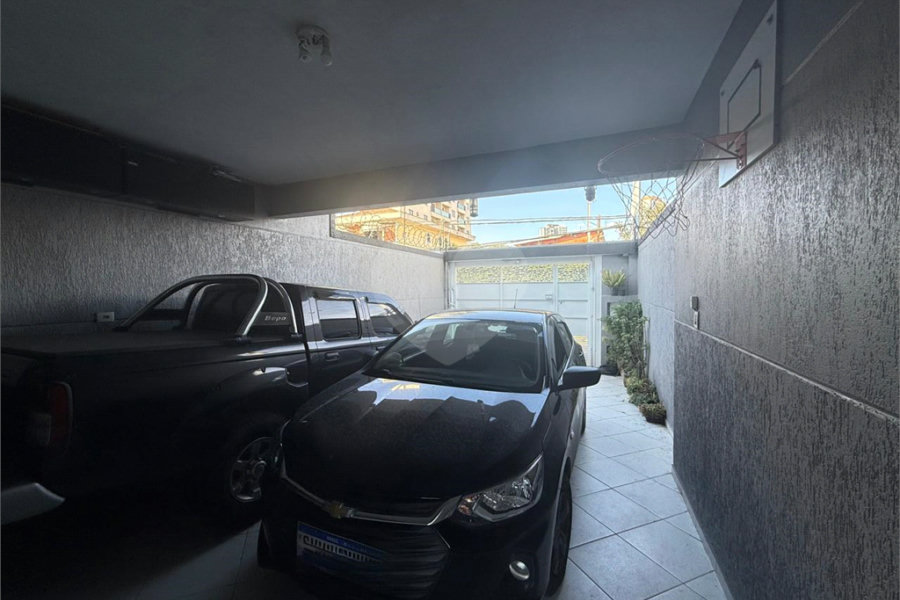 Sobrado à venda com 3 suítes em Parada Inglesa, São Paulo, SP
