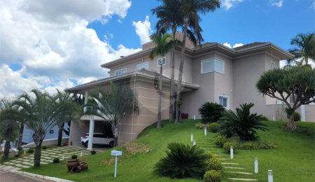 Casa à venda com 3 suítes no condomínio Colinas de Inhandjara, Itupeva - SP