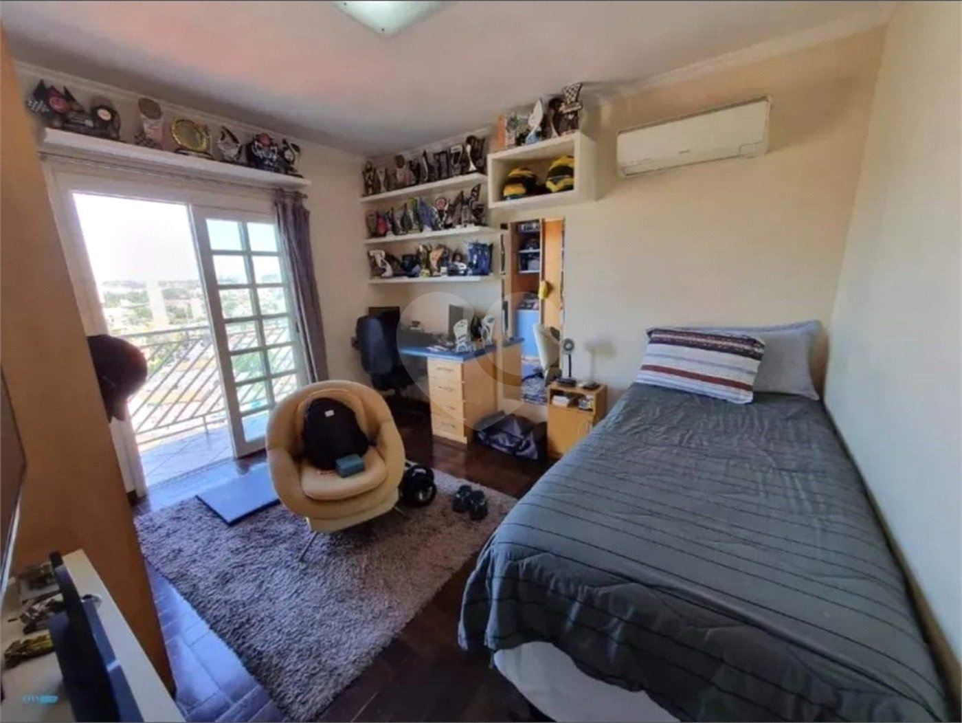 Casa à venda com 4 quartos, sendo 3 suítes,  em Jardim Bonfiglioli, São Paulo, SP