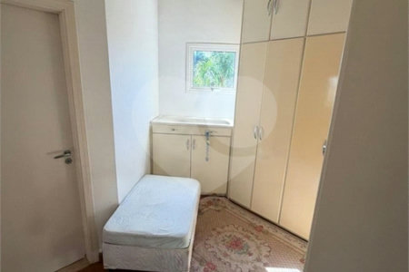 Casa à venda com 4 quartos, sendo 2 suítes, no condomínio Milennium, Valinhos - SP