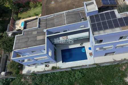 Casa à venda com 5 quartos, sendo 3 suítes, em Loteamento Jardim Morumbi, Atibaia, SP