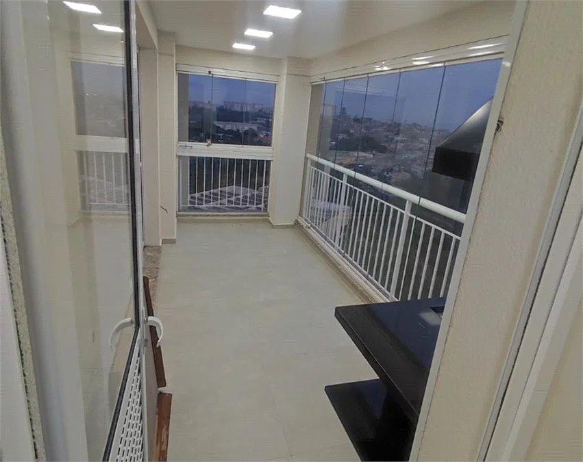 Apartamento à venda com 3 quartos, sendo 2 suítes,  em Jardim Arpoador, São Paulo, SP