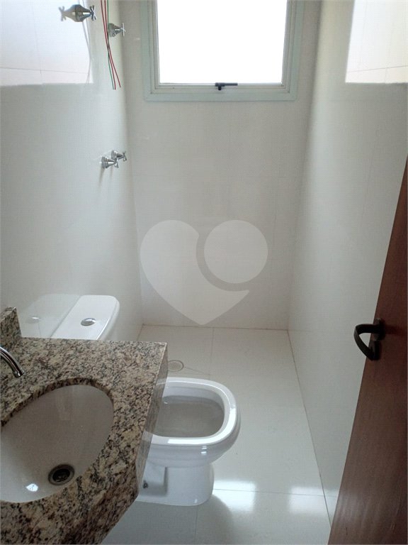 Casa à venda com 3 quartos, sendo 1 suíte,  no condomínio Residencial Vila Primavera (zona Norte), São Paulo - SP