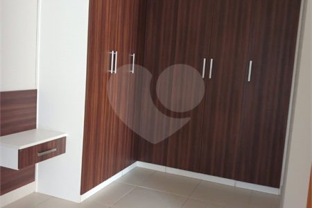 Casa à venda com 3 quartos, sendo 1 suíte, no condomínio Residencial Belle Ville Itaycy, Indaiatuba - SP