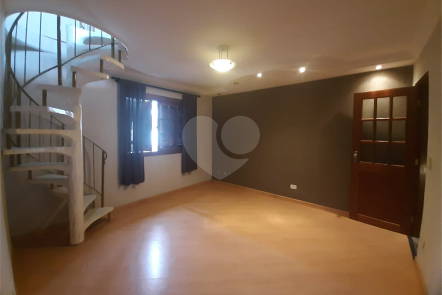 Sobrado à venda com 3 quartos, sendo 2 suítes, em Santana, São Paulo, SP