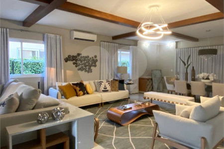 Casa à venda com 4 suítes no condomínio Marambaia, Vinhedo - SP