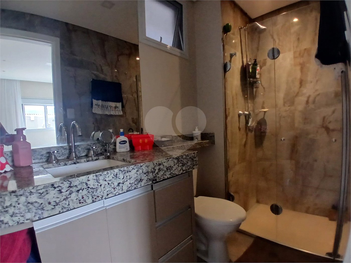 Apartamento à venda com 2 quartos, sendo 1 suíte,  em Bairro do Cambará, São Roque, SP
