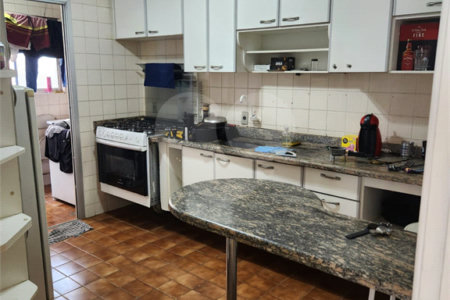 Apartamento à venda com 3 quartos, sendo 1 suíte,  em Jardim Simus, Sorocaba, SP