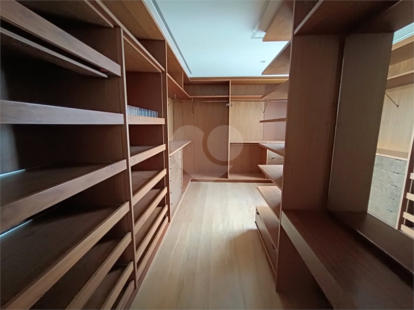 Apartamento à venda ou para alugar com 3 suítes em Pinheiros, São Paulo, SP