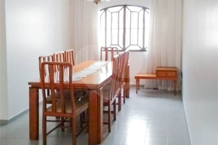 Sobrado à venda com 3 quartos, sendo 1 suíte, em Mooca, São Paulo, SP