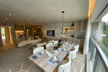 Apartamento à venda com 3 suítes em Campo Belo, São Paulo, SP