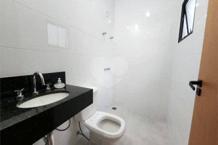 Casa à venda com 3 quartos, sendo 1 suíte, no condomínio Santinon, Sorocaba - SP
