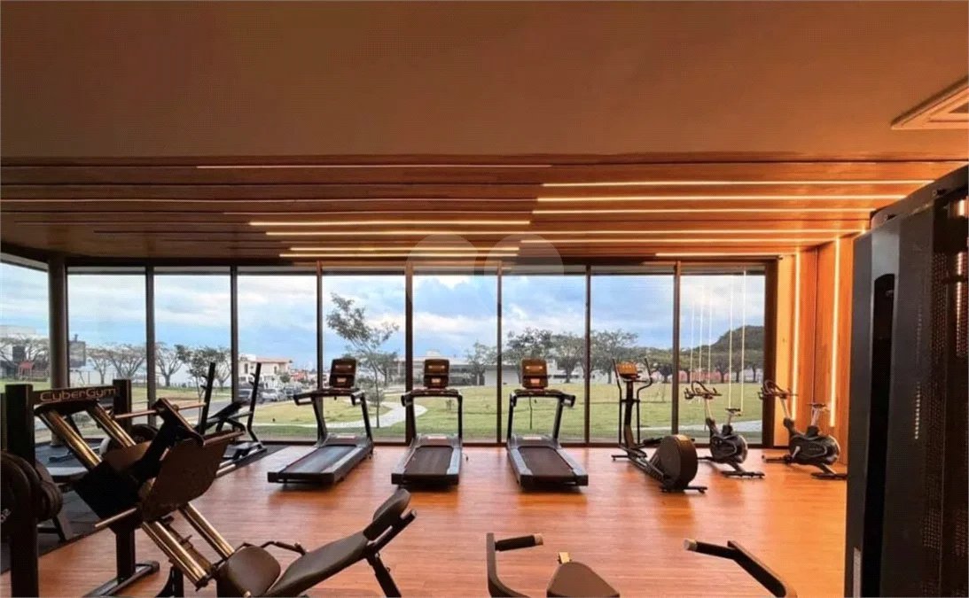 Terreno à venda no Condomínio Jardim Villa Sapezal, em Indaiatuba (Chácara Alvorada) — R$ 580.000,00 - Terreno com 360m² de área total (12x30), o terreno é plano e está localizado na entrada do condominio,O Jardim Villa Sapezal conta com infraestrutura completa, ruas largas e pavimentadas, portaria