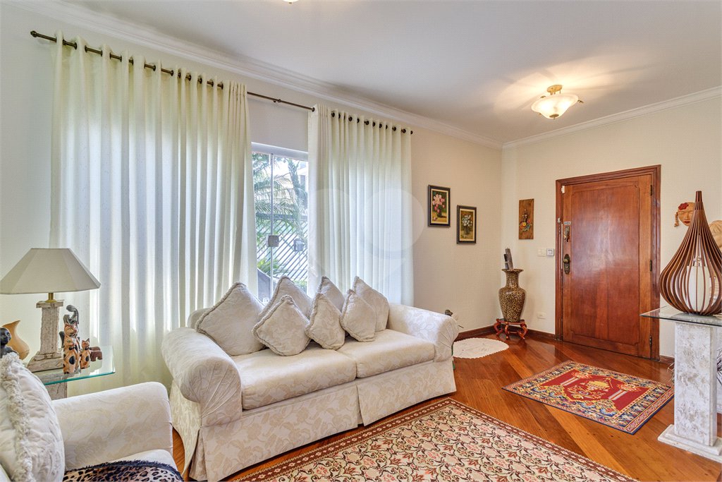 Casa à venda ou para alugar com 4 quartos, sendo 2 suítes, em Jardim Prudência, São Paulo, SP