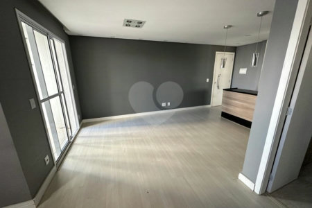 Apartamento MOBILIADO à venda. ÓTIMA OPORTUNIDADE!
