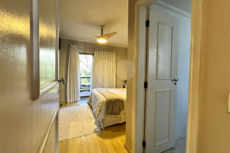 Apartamento à venda com 3 quartos, sendo 1 suíte, em Vila Andrade, São Paulo, SP