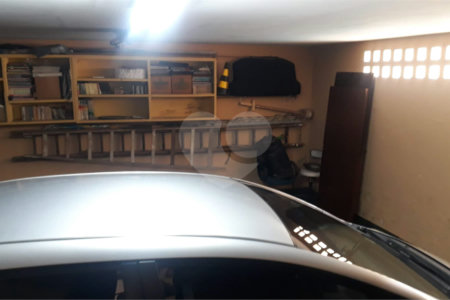 Casa à venda com 5 quartos, sendo 3 suítes,  em Vila Oliveira, Mogi das Cruzes, SP