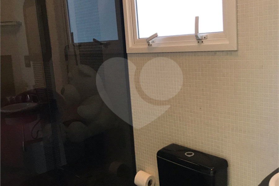 Sobrado à venda com 4 quartos, sendo 3 suítes, em Jardim França, São Paulo, SP