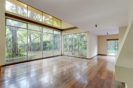 Casa à venda com 4 quartos, sendo 3 suítes, em Jardim Marajoara, São Paulo, SP
