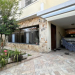 Casa à venda com 3 quartos, sendo 1 suíte, no condomínio Marcia Miyashiro, São Paulo - SP