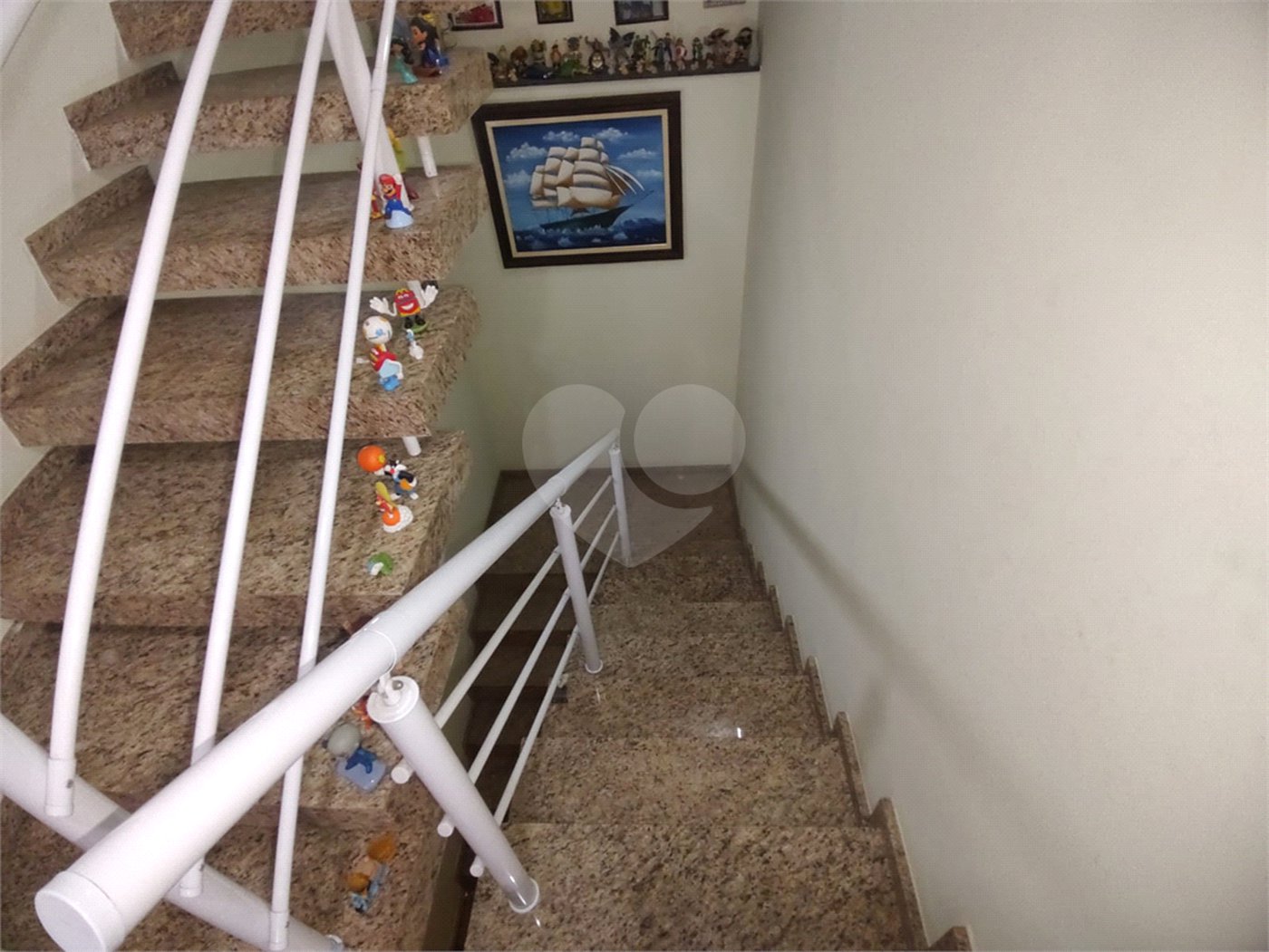 Casa à venda com 3 suítes no condomínio Morada das Hortênsias, São Paulo - SP