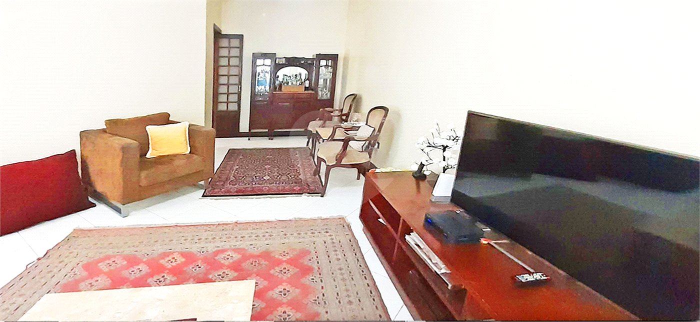 Casa à venda com 4 quartos, sendo 2 suítes, em Planalto Paulista, São Paulo, SP