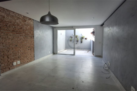 Casa de Vila à venda com 2 quartos, sendo 1 suíte, em Alto da Boa Vista, São Paulo, SP