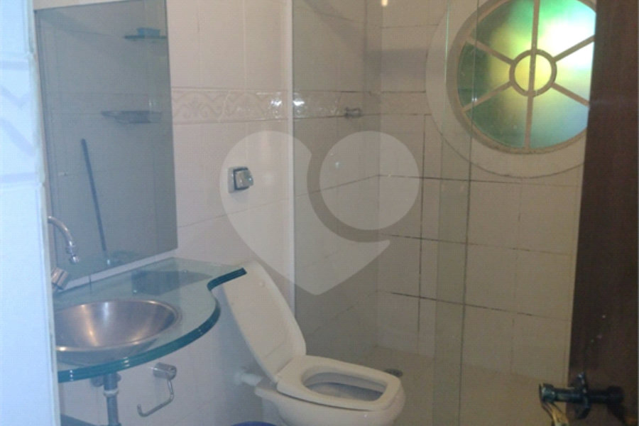 Casa à venda com 4 quartos, sendo 2 suítes,  no condomínio Cinco Lagos, Mairiporã - SP