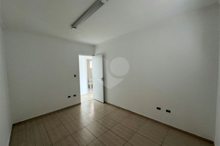 Casa à venda com 3 quartos, sendo 1 suíte,  em Vila Rosália, Guarulhos, SP