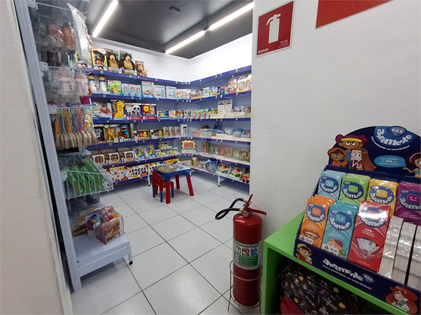 Sobrado à venda com 6 quartos em Campo Belo, São Paulo, SP