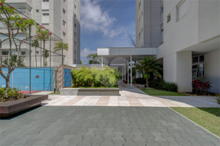 Apartamento à venda com 4 quartos, sendo 3 suítes, em Alto da Boa Vista, São Paulo, SP