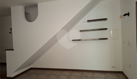 Sobrado à venda com 3 quartos, sendo 1 suíte,  em Chácara Santo Antônio, São Paulo, SP