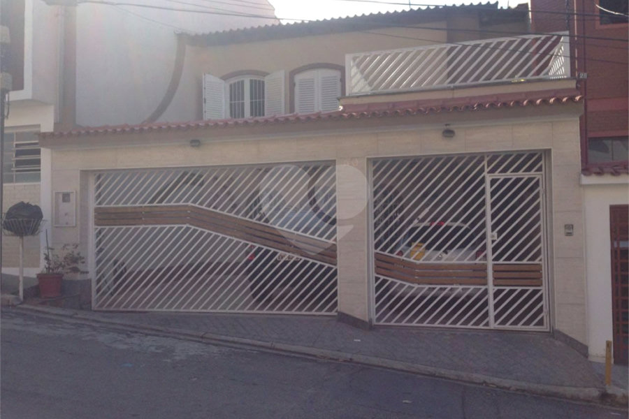 Sobrado à venda com 4 quartos, sendo 1 suíte,  em Horto Florestal, São Paulo, SP