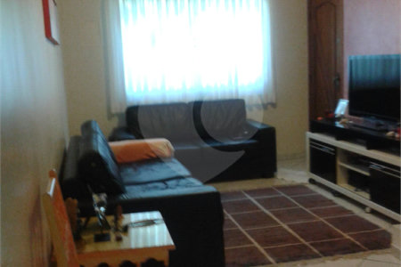 Sobrado à venda com 3 quartos em Vila Dona Augusta, São Paulo, SP