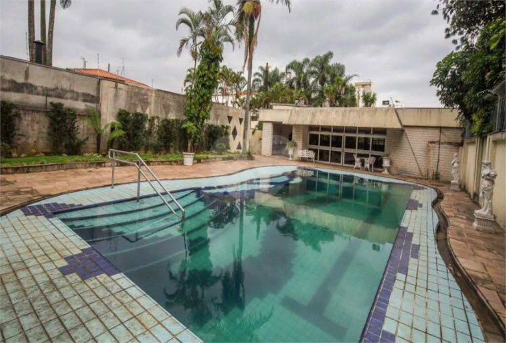 Casa à venda com 4 quartos, sendo 2 suítes, em Brooklin Velho, São Paulo, SP