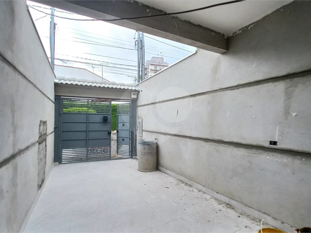 Sobrado à venda com 3 suítes em Vila Constança, São Paulo, SP