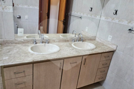 Casa para alugar com 4 quartos, sendo 2 suítes, no condomínio Portal de Itaici, Indaiatuba - SP