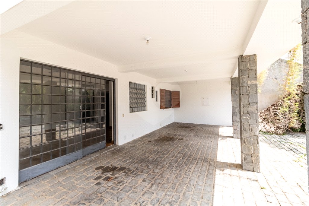 Sobrado à venda com 5 quartos, sendo 3 suítes, em Alto da Boa Vista, São Paulo, SP
