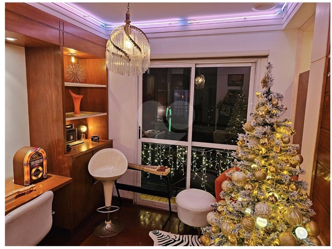 Casa à venda ou para alugar com 4 quartos, sendo 2 suítes, no condomínio Palmeiras Imperiais Private House, São Paulo - SP