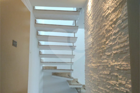 Apartamento à venda com 2 quartos, sendo 1 suíte,  em Vila Santana, Mogi das Cruzes, SP