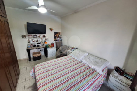 Sobrado à venda com 4 quartos, sendo 1 suíte, em Jardim Leonor Mendes de Barros, São Paulo, SP
