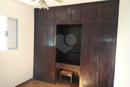 Sobrado à venda com 3 quartos em Chora Menino, São Paulo, SP