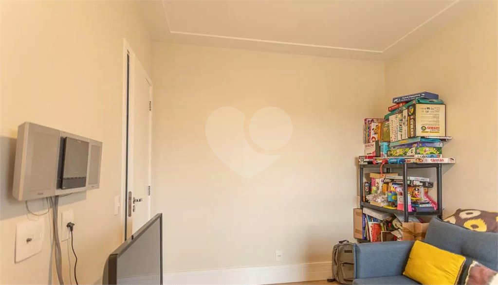 Apartamento à venda com 3 quartos, sendo 1 suíte, em Vila Anastácio, São Paulo, SP