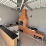 Dois imóveis em um terreno de 300 m² (12 x 25) - Com acesso independente