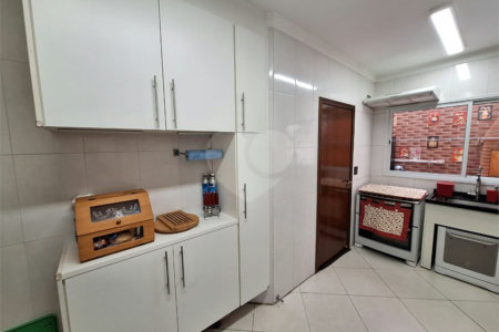 Sobrado à venda com 3 quartos, sendo 1 suíte, em Cupecê, São Paulo, SP